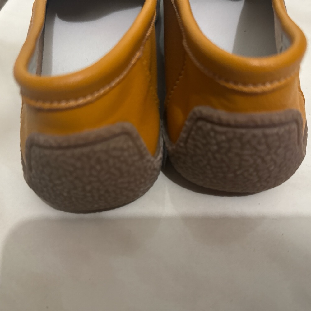 Elegant Mustard Loafers for Women - Picture 4 of 4